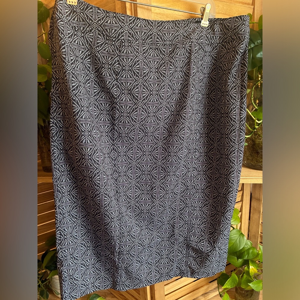 Ripskirt Hawaii Midi Geometric Patterned Black Skirt